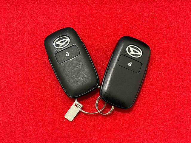 タフト G バックモニター ナビ ETC車載器 ドライブレコーダー スカイフィールトップ LEDオートライト オートハイビーム フロントフォグランプ 運転席/助手席シートヒーター プッシュボタンスタート キーフリーシステム 電動パーキングブレーキ アルミホイール(51枚目)