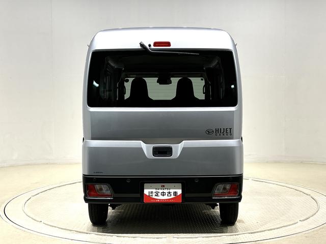 ハイゼットカーゴ ＤＸ　ハロゲンヘッドランプ　　荷室ランプ　コーナーセンサー　ＡＭ・ＦＭラジオ　テンパータイヤ　キーレスエントリー　オーバーヘッドシェルフ（9枚目）