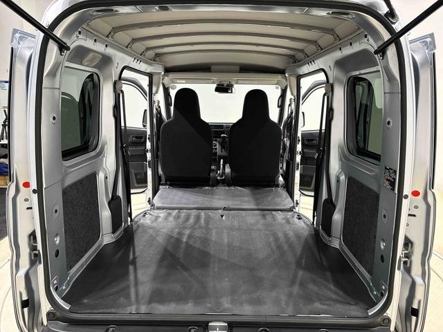 ハイゼットカーゴ ＤＸ　ハロゲンヘッドランプ　　荷室ランプ　コーナーセンサー　ＡＭ・ＦＭラジオ　テンパータイヤ　キーレスエントリー　オーバーヘッドシェルフ（34枚目）