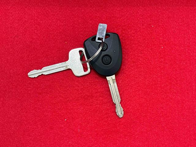 ハイゼットカーゴ ＤＸ　ハロゲンヘッドランプ　　荷室ランプ　コーナーセンサー　ＡＭ・ＦＭラジオ　テンパータイヤ　キーレスエントリー　オーバーヘッドシェルフ（45枚目）