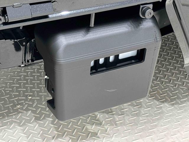 ハイゼットトラック ジャンボエクストラ オーバーヘッドシェルフ パワーウインドウ 電子制御式4WD キーフリーシステム プッシュボタンスタート LEDヘッドランプ LED大型荷台作業灯 電動格納式ドアミラー スペアタイヤ(42枚目)