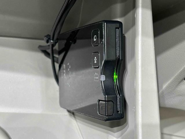 ミライース Ｘｆ　メモリアルエディション　キーレスエントリー　ＥＴＣ　ハロゲンヘッドランプ　セキュリティアラーム　コーナーセンサー　１４インチフルホイールキャップ　　マニュアルエアコン　ショツピングフック（10枚目）