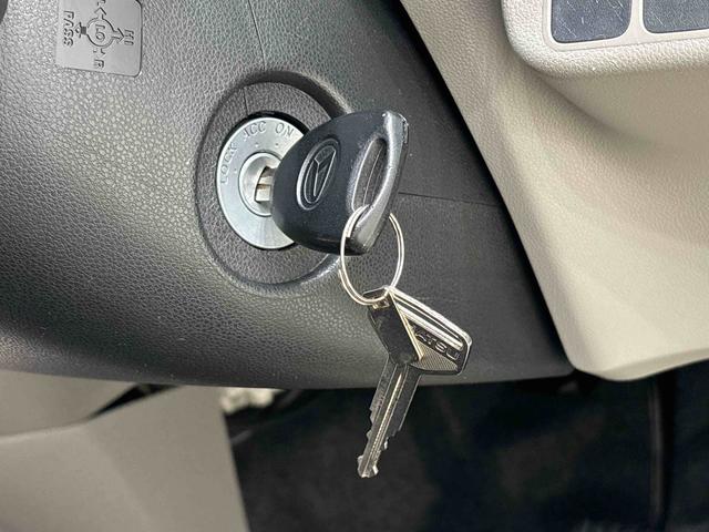 ミライース Ｘｆ　メモリアルエディション　キーレスエントリー　ＥＴＣ　ハロゲンヘッドランプ　セキュリティアラーム　コーナーセンサー　１４インチフルホイールキャップ　　マニュアルエアコン　ショツピングフック（19枚目）