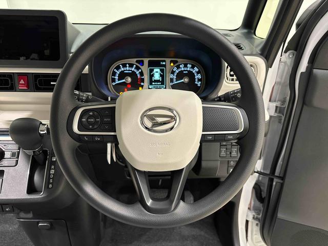 ムーヴキャンバス ストライプスG 電子パーキング 両側パワースライドドア LEDオートライト・フォグランプ 電動パーキングブレーキ プッシュボタンスタート セキュリティアラーム バックカメラ 両側パワースライドドアウエルカムオープン機能 オート電動格納式ドアミラー(12枚目)