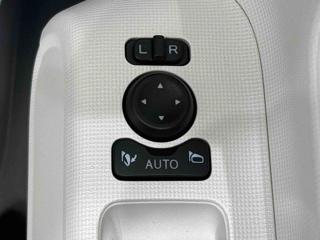 ムーヴキャンバス ストライプスG 電子パーキング 両側パワースライドドア LEDオートライト・フォグランプ 電動パーキングブレーキ プッシュボタンスタート セキュリティアラーム バックカメラ 両側パワースライドドアウエルカムオープン機能 オート電動格納式ドアミラー(25枚目)