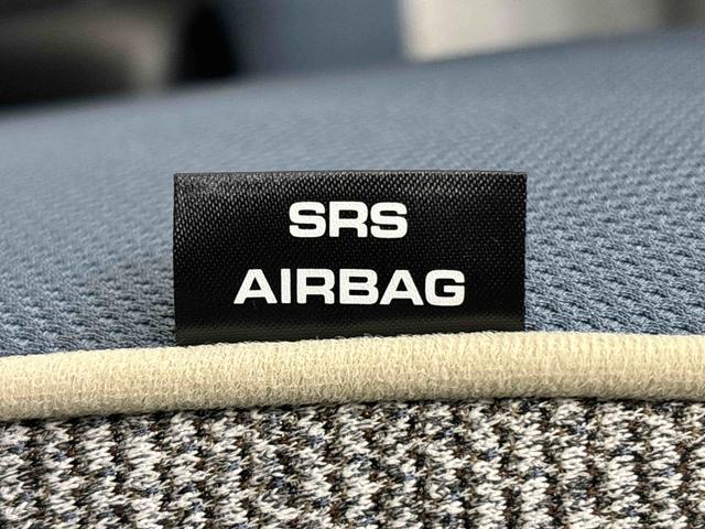 ムーヴキャンバス ストライプスG 電子パーキング 両側パワースライドドア LEDオートライト・フォグランプ 電動パーキングブレーキ プッシュボタンスタート セキュリティアラーム バックカメラ 両側パワースライドドアウエルカムオープン機能 オート電動格納式ドアミラー(29枚目)