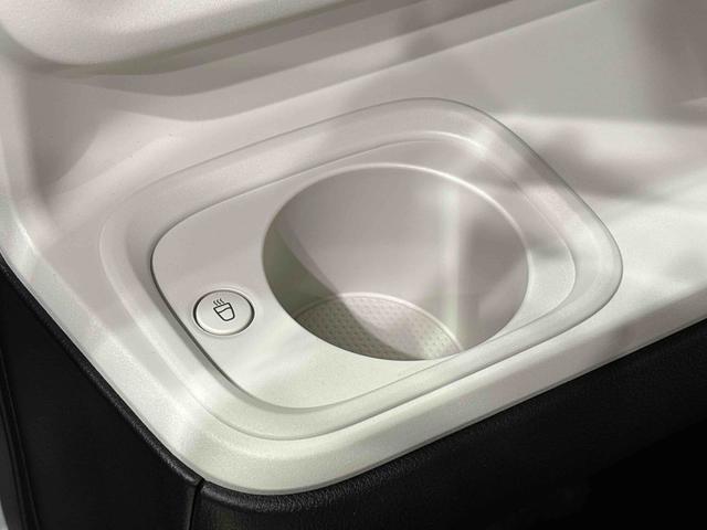 ムーヴキャンバス ストライプスＧ　バックモニター対応カメラ　シートヒーター　ＬＥＤオートライト・フォグランプ　電動パーキングブレーキ　プッシュボタンスタート　セキュリティアラーム　バックカメラ　両側パワースライドドアウエルカムオープン機能　オート電動格納式ドアミラー（31枚目）