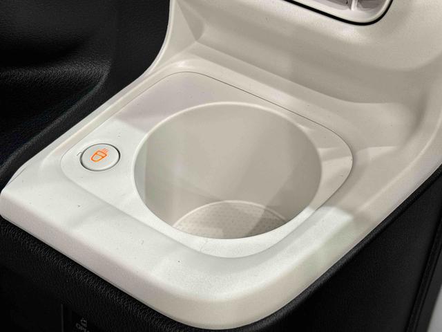 ムーヴキャンバス ストライプスＧターボ　運転席・助手席シートヒーター　純正ナビ装着用アップグレードパック　両側電動スライドドア　電動パーキングブレーキ　オートブレーキホールド機能　運転席シートリフター　チルトステアリング　キーフリーシステム（26枚目）