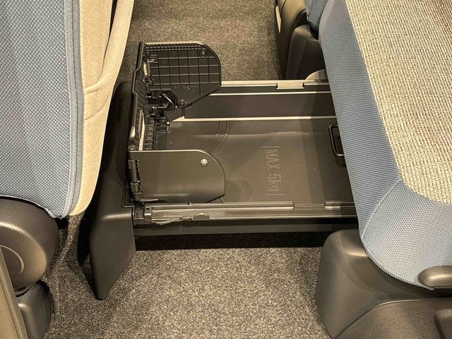 ムーヴキャンバス ストライプスＧターボ　運転席・助手席シートヒーター　純正ナビ装着用アップグレードパック　両側電動スライドドア　電動パーキングブレーキ　オートブレーキホールド機能　運転席シートリフター　チルトステアリング　キーフリーシステム（36枚目）