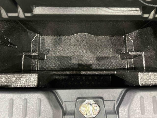 ムーヴキャンバス ストライプスＧターボ　運転席・助手席シートヒーター　純正ナビ装着用アップグレードパック　両側電動スライドドア　電動パーキングブレーキ　オートブレーキホールド機能　運転席シートリフター　チルトステアリング　キーフリーシステム（40枚目）