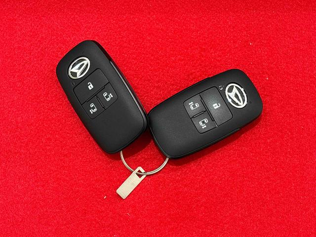 ムーヴキャンバス ストライプスＧターボ　運転席・助手席シートヒーター　純正ナビ装着用アップグレードパック　両側電動スライドドア　電動パーキングブレーキ　オートブレーキホールド機能　運転席シートリフター　チルトステアリング　キーフリーシステム（49枚目）