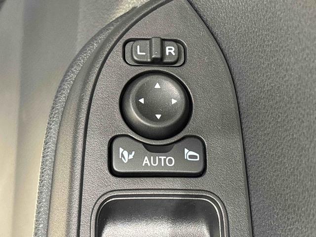 タント カスタムＲＳ　ＬＥＤオートライト　パワースライドドアウェルカムオープン機能　オート電動格納式ドアミラー　助手席ロングスライド　助手席イージークローザー　アルミホイール　キーフリーシステム（26枚目）