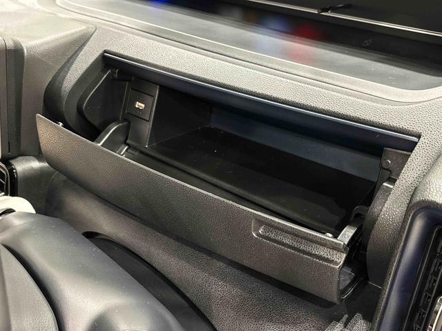 タント カスタムＲＳ　ＬＥＤオートライト　パワースライドドアウェルカムオープン機能　オート電動格納式ドアミラー　助手席ロングスライド　助手席イージークローザー　アルミホイール　キーフリーシステム（28枚目）