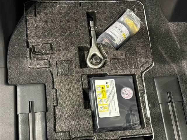 タント カスタムＲＳ　ＬＥＤオートライト　パワースライドドアウェルカムオープン機能　オート電動格納式ドアミラー　助手席ロングスライド　助手席イージークローザー　アルミホイール　キーフリーシステム（35枚目）