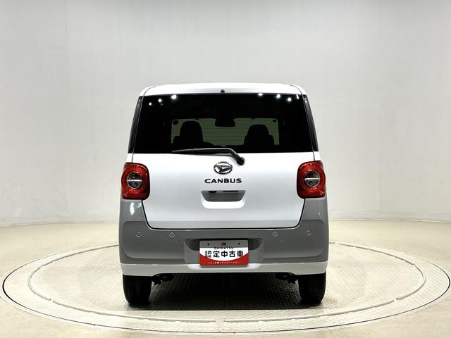 ムーヴキャンバス ストライプスＧターボ　バックモニター対応　シートヒーター　ＬＥＤオートライト・フォグランプ　電動パーキングブレーキ　プッシュボタンスタート　セキュリティアラーム　バックカメラ　両側パワースライドドアウエルカムオープン機能　オート電動格納式ドアミラー（9枚目）