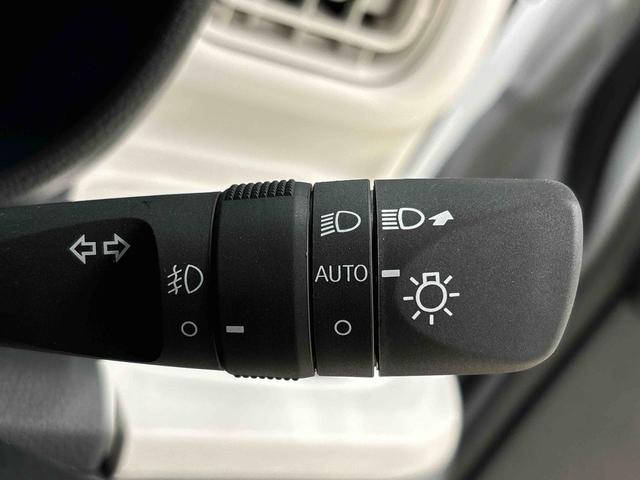 ムーヴキャンバス ストライプスＧターボ　バックモニター対応　シートヒーター　ＬＥＤオートライト・フォグランプ　電動パーキングブレーキ　プッシュボタンスタート　セキュリティアラーム　バックカメラ　両側パワースライドドアウエルカムオープン機能　オート電動格納式ドアミラー（24枚目）