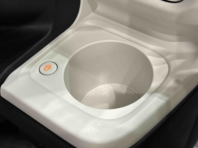 ムーヴキャンバス ストライプスＧターボ　バックモニター対応　シートヒーター　ＬＥＤオートライト・フォグランプ　電動パーキングブレーキ　プッシュボタンスタート　セキュリティアラーム　バックカメラ　両側パワースライドドアウエルカムオープン機能　オート電動格納式ドアミラー（26枚目）