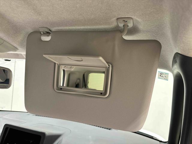 ムーヴキャンバス ストライプスＧターボ　バックモニター対応　シートヒーター　ＬＥＤオートライト・フォグランプ　電動パーキングブレーキ　プッシュボタンスタート　セキュリティアラーム　バックカメラ　両側パワースライドドアウエルカムオープン機能　オート電動格納式ドアミラー（27枚目）