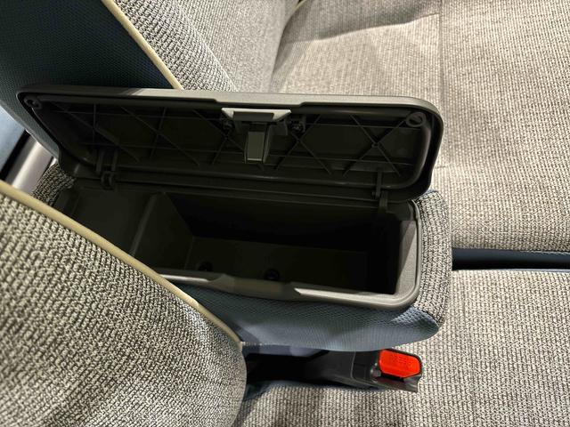 ムーヴキャンバス ストライプスＧターボ　バックモニター対応　シートヒーター　ＬＥＤオートライト・フォグランプ　電動パーキングブレーキ　プッシュボタンスタート　セキュリティアラーム　バックカメラ　両側パワースライドドアウエルカムオープン機能　オート電動格納式ドアミラー（30枚目）