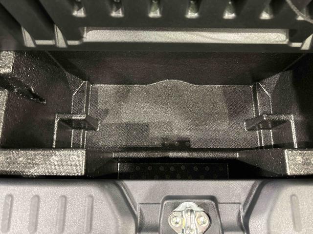 ムーヴキャンバス ストライプスＧターボ　バックモニター対応　シートヒーター　ＬＥＤオートライト・フォグランプ　電動パーキングブレーキ　プッシュボタンスタート　セキュリティアラーム　バックカメラ　両側パワースライドドアウエルカムオープン機能　オート電動格納式ドアミラー（40枚目）