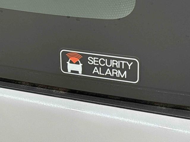 ムーヴキャンバス ストライプスＧターボ　バックモニター対応　シートヒーター　ＬＥＤオートライト・フォグランプ　電動パーキングブレーキ　プッシュボタンスタート　セキュリティアラーム　バックカメラ　両側パワースライドドアウエルカムオープン機能　オート電動格納式ドアミラー（41枚目）