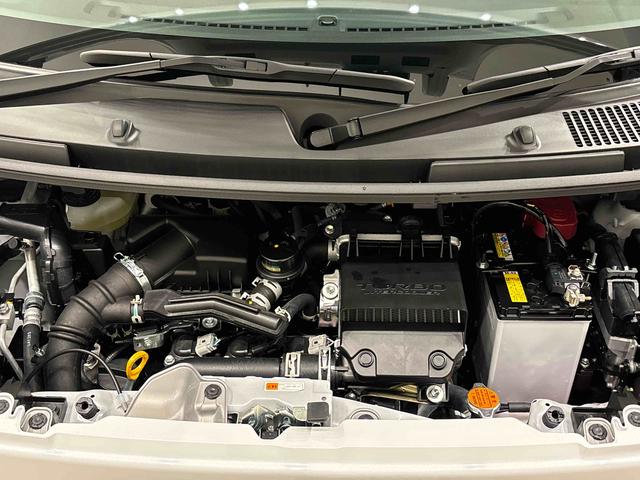 ムーヴキャンバス ストライプスＧターボ　バックモニター対応　シートヒーター　ＬＥＤオートライト・フォグランプ　電動パーキングブレーキ　プッシュボタンスタート　セキュリティアラーム　バックカメラ　両側パワースライドドアウエルカムオープン機能　オート電動格納式ドアミラー（43枚目）