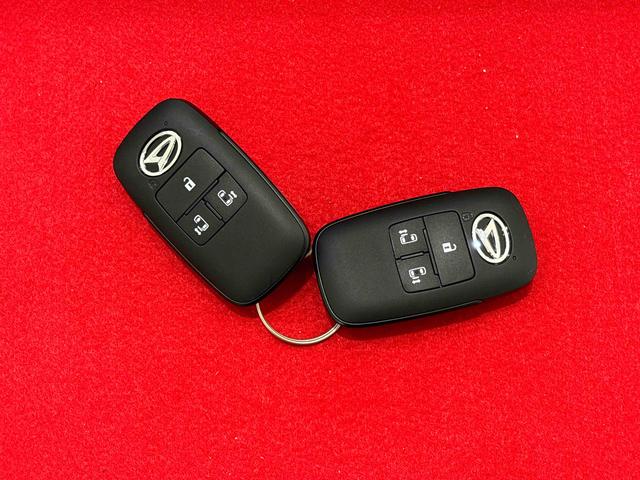 ムーヴキャンバス ストライプスＧターボ　バックモニター対応　シートヒーター　ＬＥＤオートライト・フォグランプ　電動パーキングブレーキ　プッシュボタンスタート　セキュリティアラーム　バックカメラ　両側パワースライドドアウエルカムオープン機能　オート電動格納式ドアミラー（49枚目）