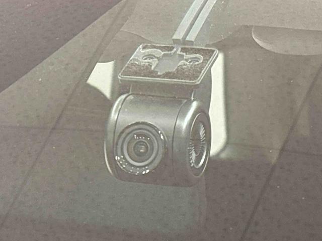 ロッキー G ナビ パノラマバックカメラ ETC ドライブレコーダー LEDヘッドランプ・フォグランプ 全車速追従機能付アダプティブクルーズコントロール レーンキープコントロール 17インチアルミホイル シートヒーター プッシュボタンスタート ブラインドスポットモニター(9枚目)