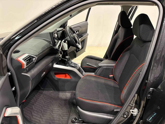 ロッキー G ナビ パノラマバックカメラ ETC ドライブレコーダー LEDヘッドランプ・フォグランプ 全車速追従機能付アダプティブクルーズコントロール レーンキープコントロール 17インチアルミホイル シートヒーター プッシュボタンスタート ブラインドスポットモニター(37枚目)