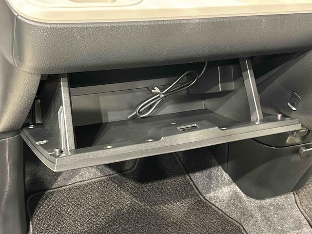 ムーヴキャンバス ストライプスＧ　ナビゲーション　シートヒーター　ＬＥＤオートライト・フォグランプ　電動パーキングブレーキ　プッシュボタンスタート　セキュリティアラーム　バックカメラ　両側パワースライドドアウエルカムオープン機能　オート電動格納式ドアミラー（35枚目）