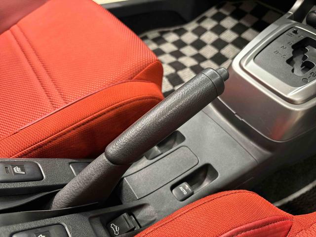 コペン セロ 電動開閉式ルーフ LEDヘッドランプ ハロゲンフォグランプ 16インチタイヤ&アルミホイール プッシュボタンスタート セキュリティアラーム スタビライザー(フロント・リヤ)(20枚目)