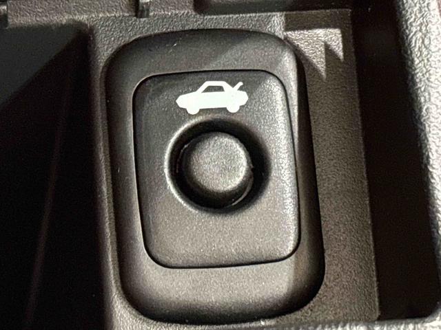 コペン セロ 電動開閉式ルーフ LEDヘッドランプ ハロゲンフォグランプ 16インチタイヤ&アルミホイール プッシュボタンスタート セキュリティアラーム スタビライザー(フロント・リヤ)(25枚目)