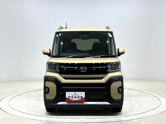 タント ファンクロス バックカメラ 電動パーキングブレーキ 純正ナビ装着用アップグレードパック 電動パーキングブレーキ オートブレーキホールド機能 リヤヒーターダクト 360°スーパーUV&IRカットガラス チルトステアリング 運転席シートリフター キーフリー(6枚目)