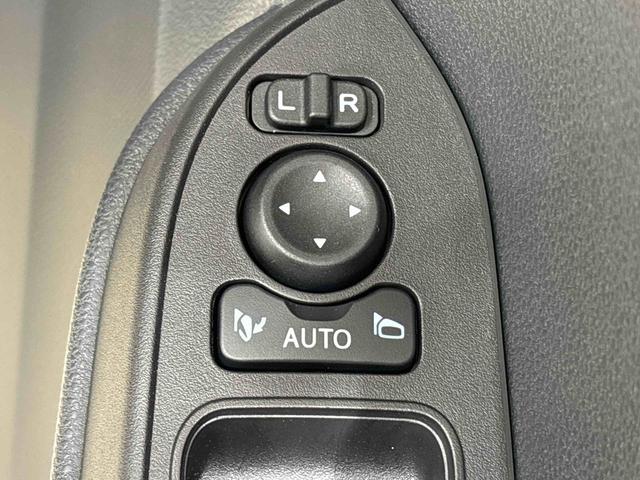 タント ファンクロス バックカメラ 電動パーキングブレーキ 純正ナビ装着用アップグレードパック 電動パーキングブレーキ オートブレーキホールド機能 リヤヒーターダクト 360°スーパーUV&IRカットガラス チルトステアリング 運転席シートリフター キーフリー(24枚目)