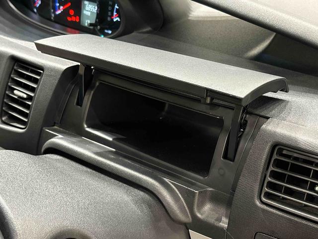 ムーヴ カスタム　Ｘリミテッド　キーフリーシステム　オートエアコン　電動格納式ドアミラー　セキュリティーアラーム　フォグランプ　トップシェイドガラス　アルミホイール　リヤワイパー（20枚目）