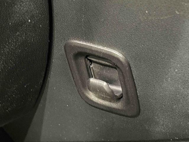 ムーヴ カスタム　Ｘリミテッド　キーフリーシステム　オートエアコン　電動格納式ドアミラー　セキュリティーアラーム　フォグランプ　トップシェイドガラス　アルミホイール　リヤワイパー（28枚目）