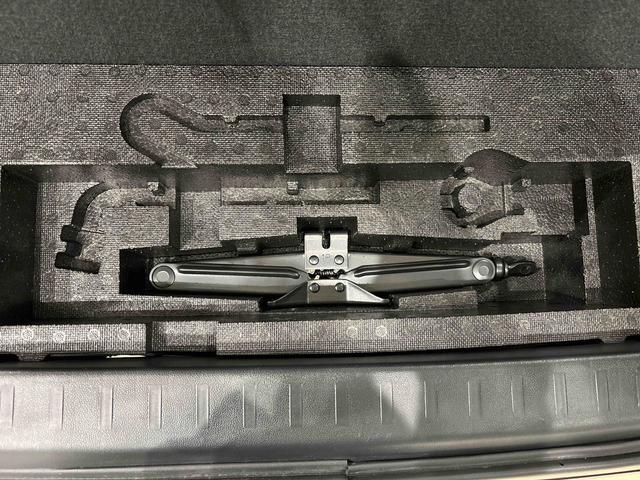 ムーヴ カスタム　Ｘリミテッド　キーフリーシステム　オートエアコン　電動格納式ドアミラー　セキュリティーアラーム　フォグランプ　トップシェイドガラス　アルミホイール　リヤワイパー（36枚目）