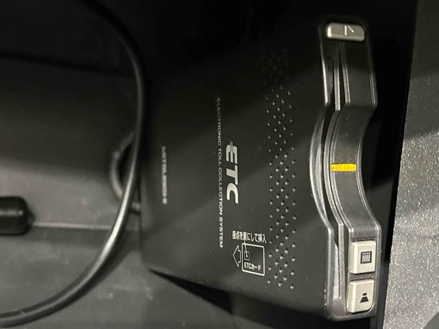 ムーヴ カスタム　ＲＳ　ＳＡ　ナビゲーション　ドライブレコーダー　純正ナビ装着用アップグレードパック　ＥＴＣ車載器　本革巻ステアリングホイール　トップシェイドガラス　運転席シートリフター　チルトステアリング　キーフリーシステム（8枚目）