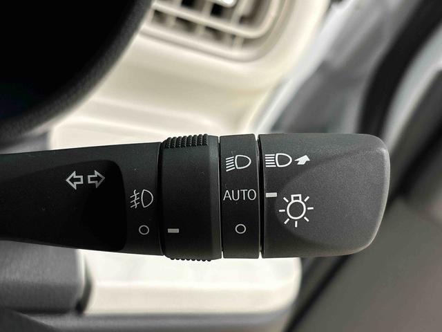 ムーヴキャンバス ストライプスG LEDオートライト・フォグランプ 電動パーキングブレーキ プッシュボタンスタート セキュリティアラーム バックカメラ 両側パワースライドドアウエルカムオープン機能 オート電動格納式ドアミラー(24枚目)