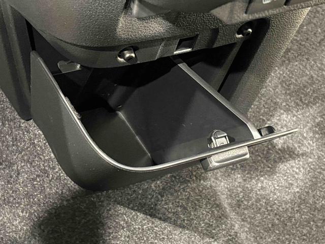 ムーヴキャンバス ストライプスＧ　　ＬＥＤヘッドライト　両側パワースライドドア　ＬＥＤヘッドランプ＆フォグランプ　両側電動スライドドア　キーフリーシステム　キーフリーシステム連動式電動格納ドアミラー　運転席・助手席シートヒーター　バックカメラ　フロントベンチシート（32枚目）