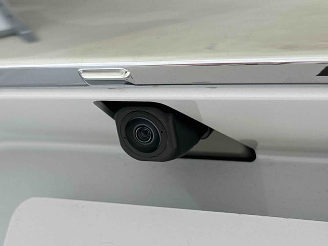 タフト Ｇターボ　クロムベンチャー　スカイフィールトップ　メッキパック　シルバーアンダーガーニッシュ　インテリアアクセント　ＬＥＤオートハイビーム＆フォグランプ　電動パーキングブレーキ　バックカメラ　１５インチアルミホイール（10枚目）