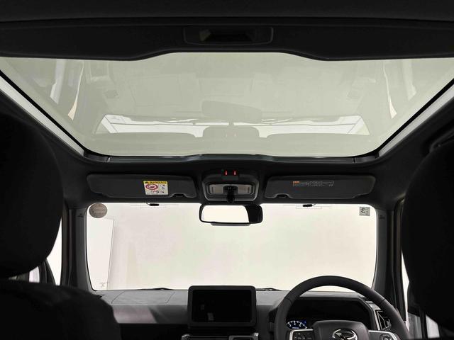 タフト Ｇターボ　クロムベンチャー　スカイフィールトップ　メッキパック　シルバーアンダーガーニッシュ　インテリアアクセント　ＬＥＤオートハイビーム＆フォグランプ　電動パーキングブレーキ　バックカメラ　１５インチアルミホイール（11枚目）