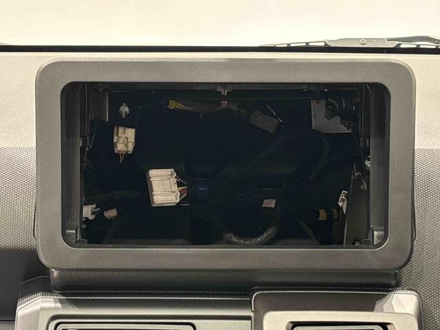 タフト Ｇターボ　クロムベンチャー　スカイフィールトップ　メッキパック　シルバーアンダーガーニッシュ　インテリアアクセント　ＬＥＤオートハイビーム＆フォグランプ　電動パーキングブレーキ　バックカメラ　１５インチアルミホイール（16枚目）