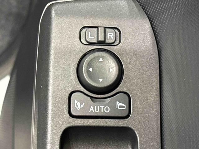 タフト Ｇターボ　クロムベンチャー　スカイフィールトップ　メッキパック　シルバーアンダーガーニッシュ　インテリアアクセント　ＬＥＤオートハイビーム＆フォグランプ　電動パーキングブレーキ　バックカメラ　１５インチアルミホイール（25枚目）