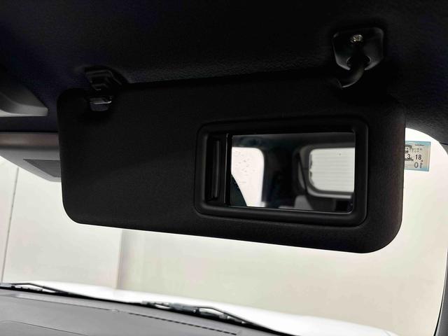 タフト Ｇターボ　クロムベンチャー　スカイフィールトップ　メッキパック　シルバーアンダーガーニッシュ　インテリアアクセント　ＬＥＤオートハイビーム＆フォグランプ　電動パーキングブレーキ　バックカメラ　１５インチアルミホイール（27枚目）