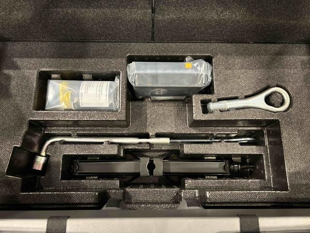 タフト Ｇターボ　クロムベンチャー　スカイフィールトップ　メッキパック　シルバーアンダーガーニッシュ　インテリアアクセント　ＬＥＤオートハイビーム＆フォグランプ　電動パーキングブレーキ　バックカメラ　１５インチアルミホイール（39枚目）