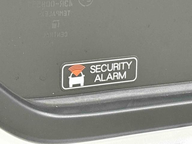 タフト Ｇターボ　クロムベンチャー　スカイフィールトップ　メッキパック　シルバーアンダーガーニッシュ　インテリアアクセント　ＬＥＤオートハイビーム＆フォグランプ　電動パーキングブレーキ　バックカメラ　１５インチアルミホイール（40枚目）