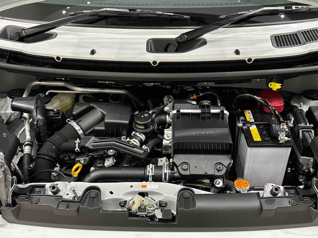 タフト Ｇターボ　クロムベンチャー　スカイフィールトップ　メッキパック　シルバーアンダーガーニッシュ　インテリアアクセント　ＬＥＤオートハイビーム＆フォグランプ　電動パーキングブレーキ　バックカメラ　１５インチアルミホイール（42枚目）