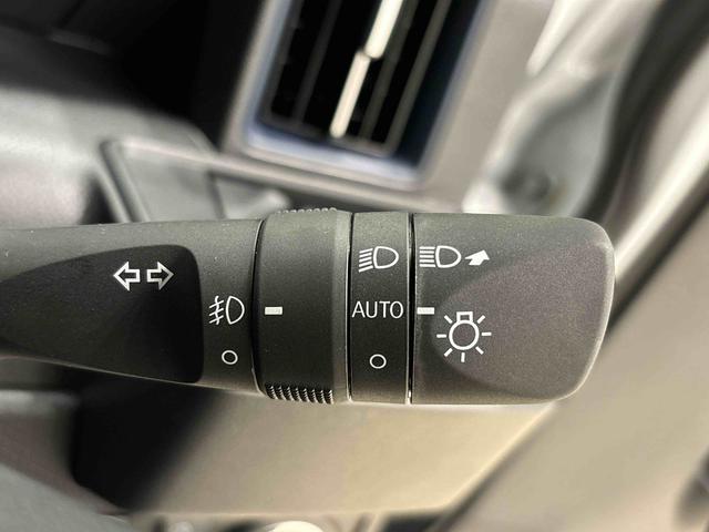 タント カスタムＲＳ　ＬＥＤオートライト　パワースライドドアウェルカムオープン機能　電動パーキングブレーキ　運転席助手席シートヒーター　アルミホイール　キーフリーシステム　　オート電動格納式ドアミラー（25枚目）