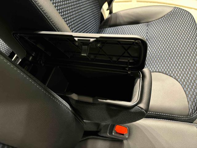 タント カスタムＲＳ　バックモニター対応カメラ　シートヒーター　ＬＥＤオートライト　パワースライドドアウェルカムオープン機能　電動パーキングブレーキ　運転席助手席シートヒーター　アルミホイール　キーフリーシステム　　オート電動格納式ドアミラー（30枚目）